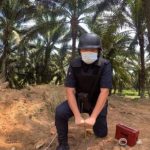 Anggota UPB Kontinjen Johor berjaya memusnahkan bom berkenaan